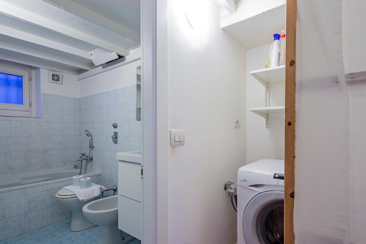 Flat In Isola De Castillia 22 Milan Exterior photo