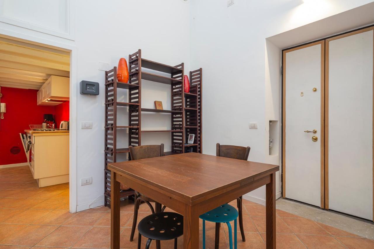 Flat In Isola De Castillia 22 Milan Exterior photo